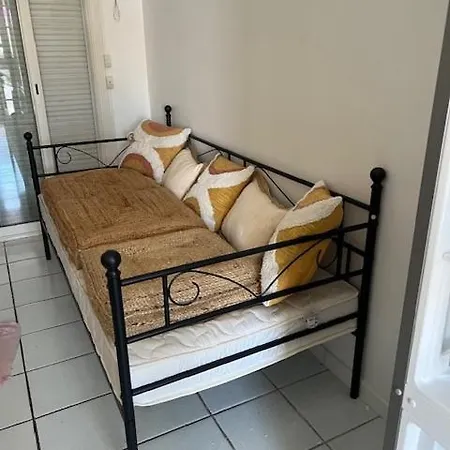 Apartment T1 Avec Jardin *